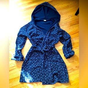 Navy Blue White Floral Design Hooded w Tie Round Waist Robe